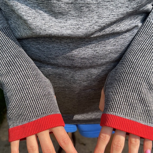 Nike Pro - Ladies, xLarge, moisture wicking hooded athletic shirt. - Picture 5 of 8